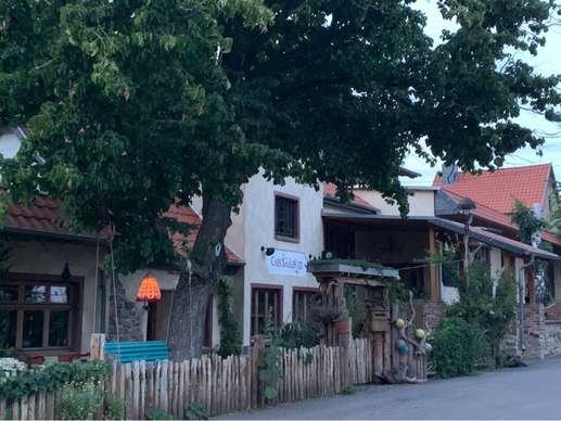 Einem Ort wurde ein Foto hinzugefügt