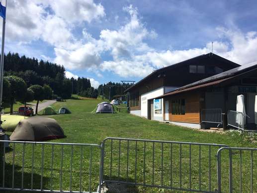 Een foto toegevoegd aan een locatie