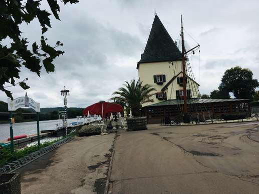 Added a photo to a location
