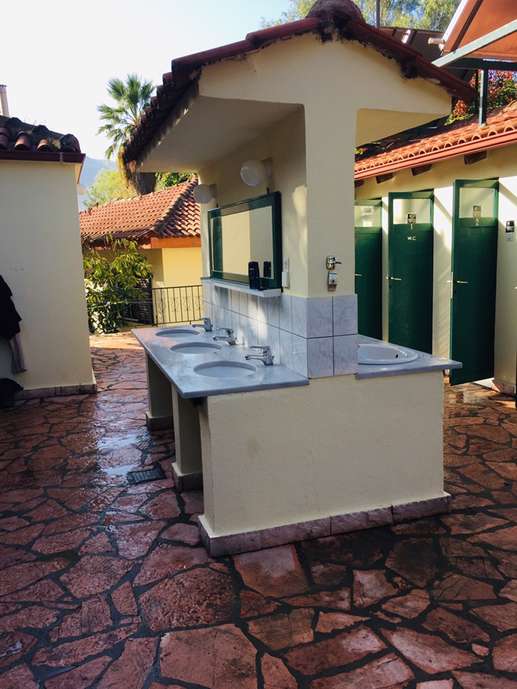 Einem Ort wurde ein Foto hinzugefügt