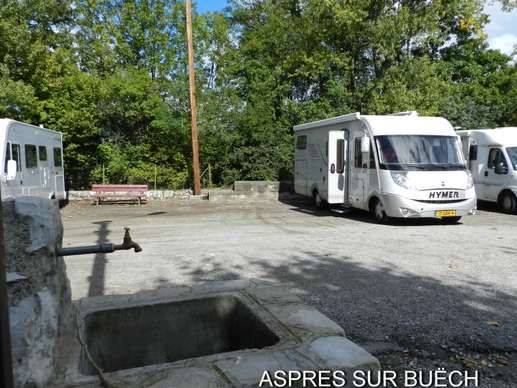 Einem Ort wurde ein Foto hinzugefügt