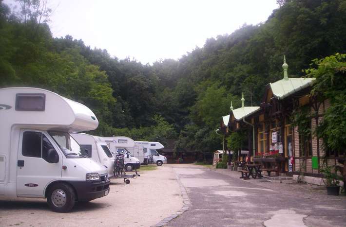 Zugligeti Niche Camping