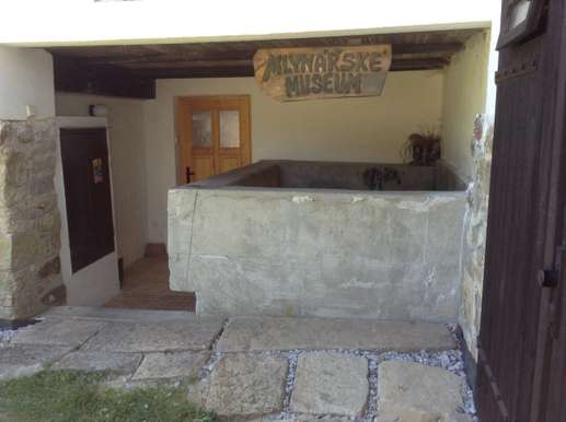Added a photo to a location