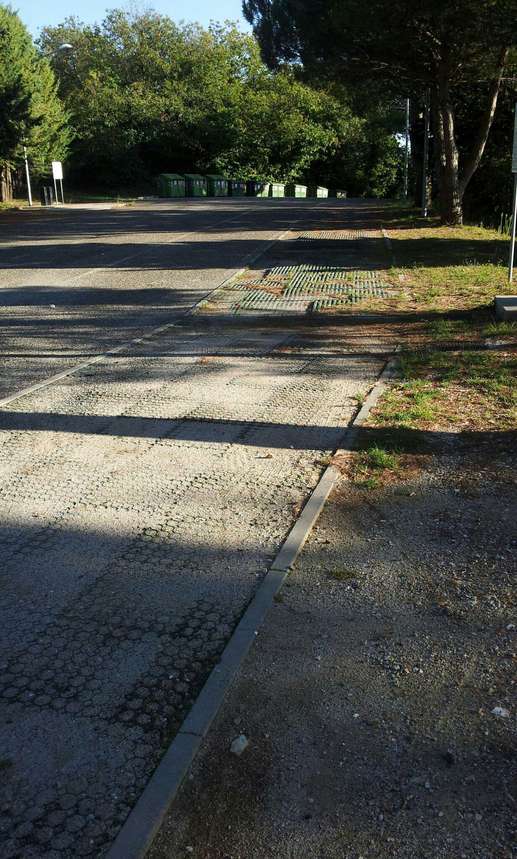 Einem Ort wurde ein Foto hinzugefügt