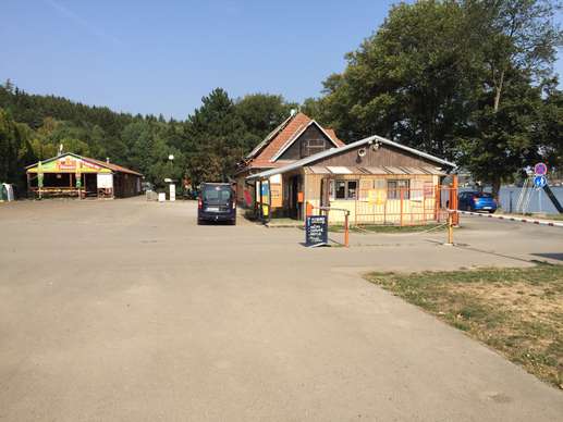 Einem Ort wurde ein Foto hinzugefügt