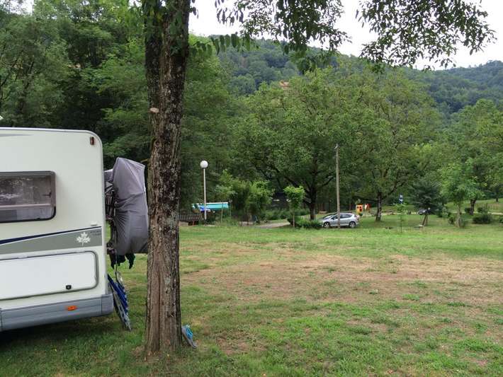 Camping La Berge Ombrageé