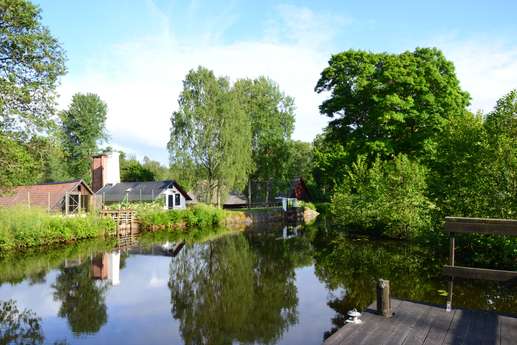 Added a photo to a location