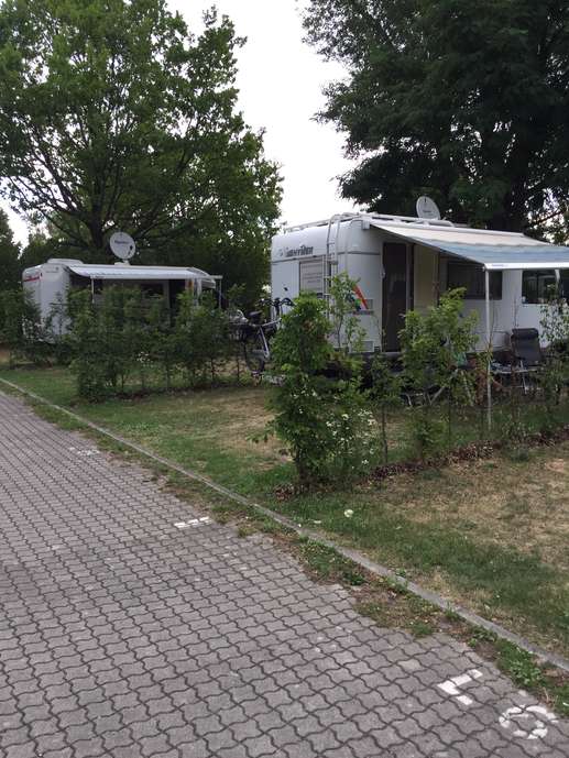 Einem Ort wurde ein Foto hinzugefügt
