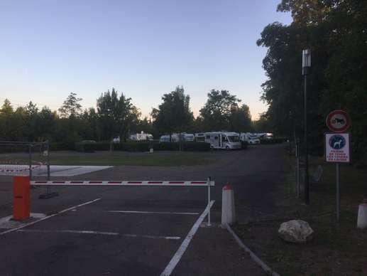 Einem Ort wurde ein Foto hinzugefügt