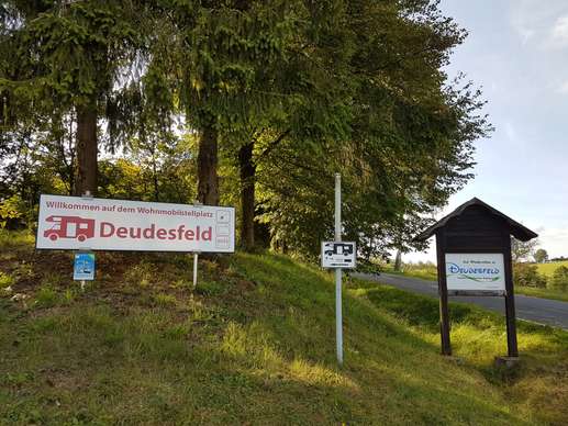 Einem Ort wurde ein Foto hinzugefügt