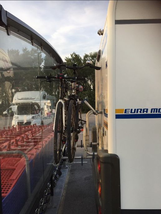 Einem Ort wurde ein Foto hinzugefügt
