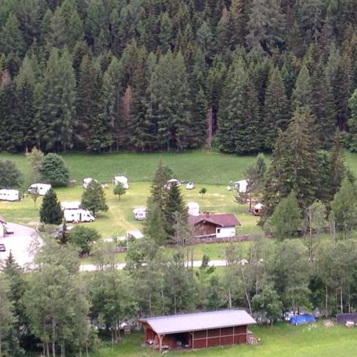 Einem Ort wurde ein Foto hinzugefügt