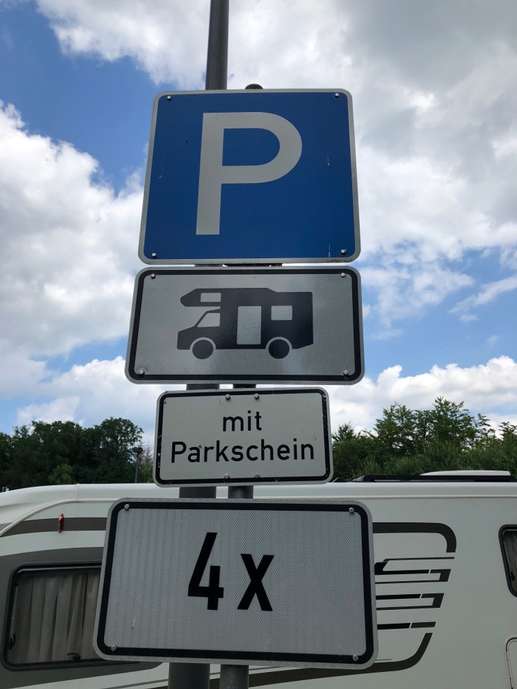 Einem Ort wurde ein Foto hinzugefügt
