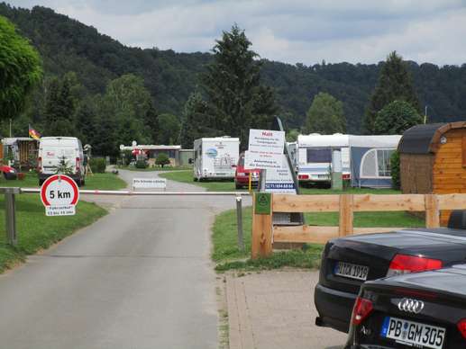 Einem Ort wurde ein Foto hinzugefügt