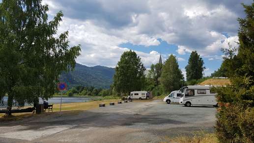 Einem Ort wurde ein Foto hinzugefügt