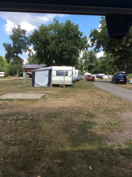 Einem Ort wurde ein Foto hinzugefügt