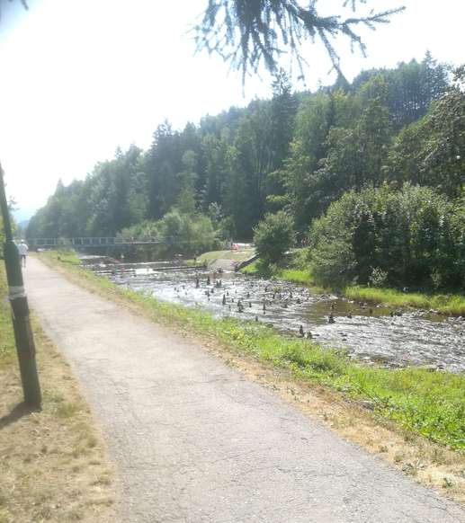 Einem Ort wurde ein Foto hinzugefügt