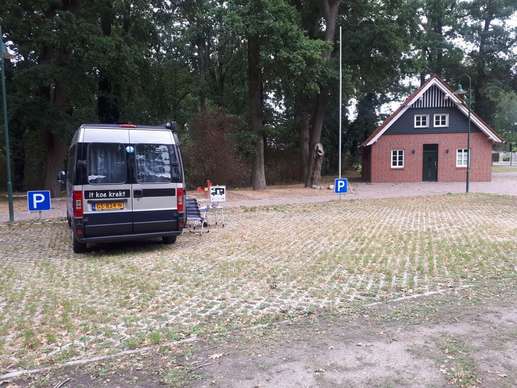 Einem Ort wurde ein Foto hinzugefügt