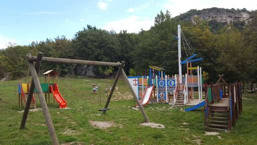 Added a photo to a location
