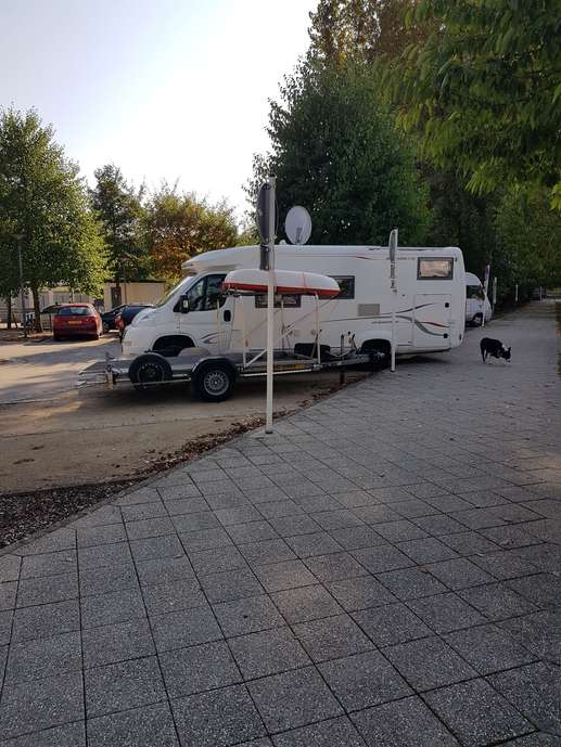 Einem Ort wurde ein Foto hinzugefügt