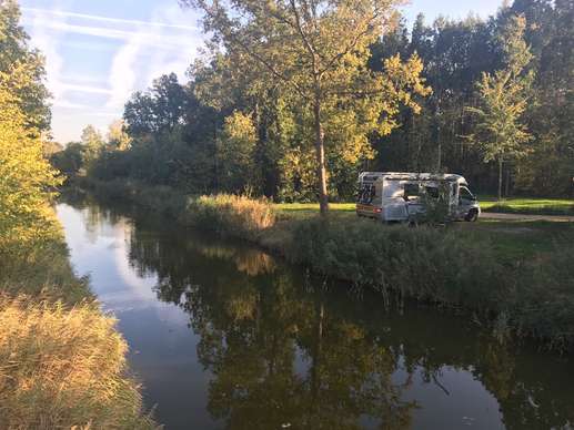 Einem Ort wurde ein Foto hinzugefügt