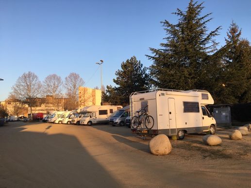 Einem Ort wurde ein Foto hinzugefügt