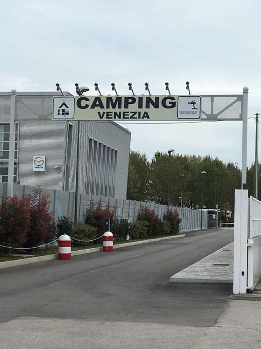 Een foto toegevoegd aan een locatie