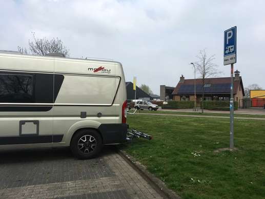 Einem Ort wurde ein Foto hinzugefügt