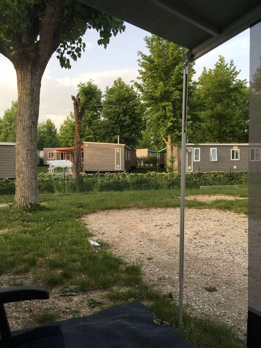 Einem Ort wurde ein Foto hinzugefügt