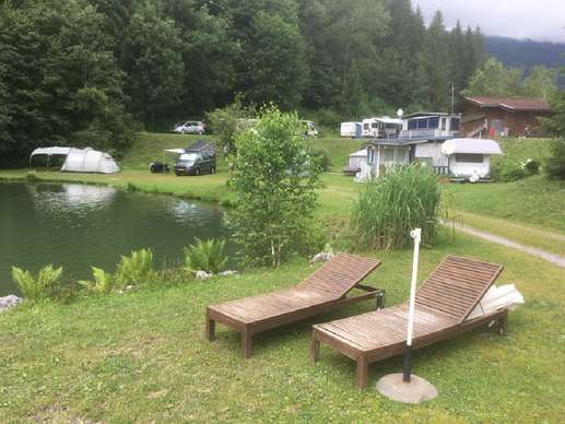 Einem Ort wurde ein Foto hinzugefügt