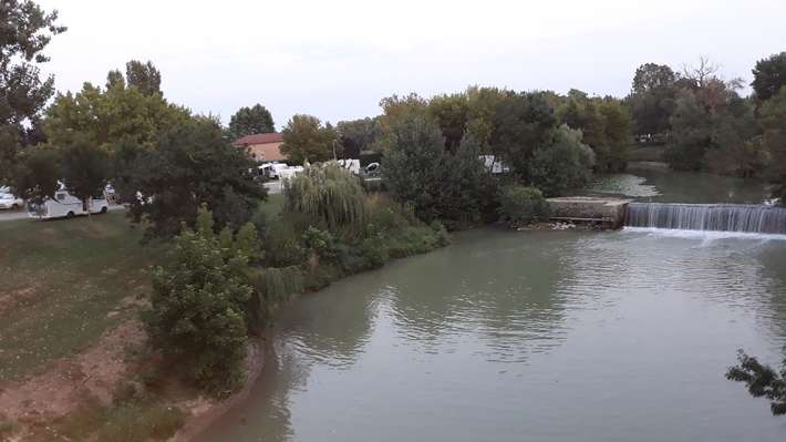 Aire de Camping-Car Fleurance
