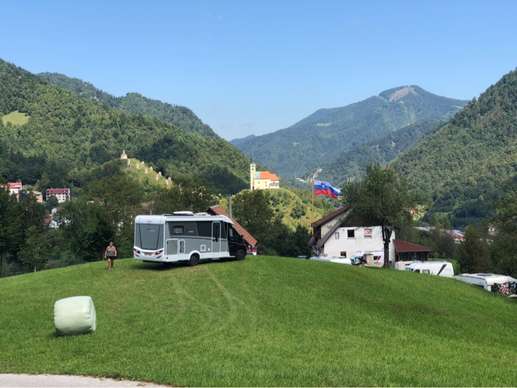 Einem Ort wurde ein Foto hinzugefügt