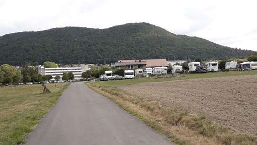 Einem Ort wurde ein Foto hinzugefügt