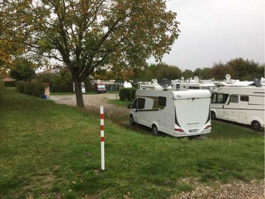 Einem Ort wurde ein Foto hinzugefügt