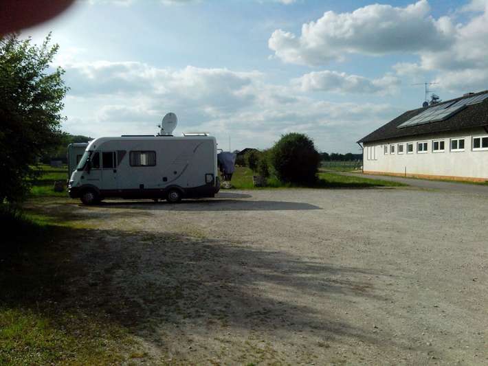 Stellplatz beim Sportplatz