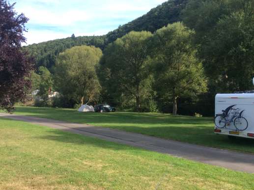 Einem Ort wurde ein Foto hinzugefügt