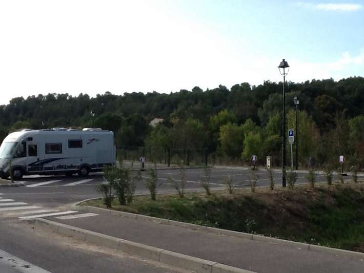 Aire de Camping-Car Jouques
