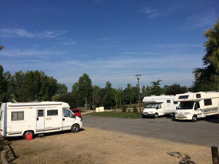 Aire de Camping-Car Le Prieuré