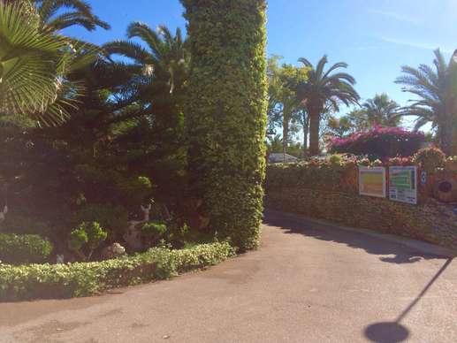 Added a photo to a location