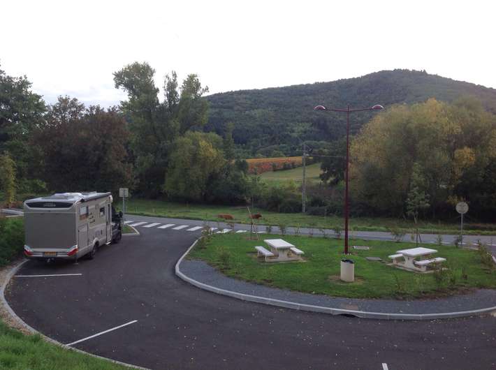 Aire de Camping-Car Julienas