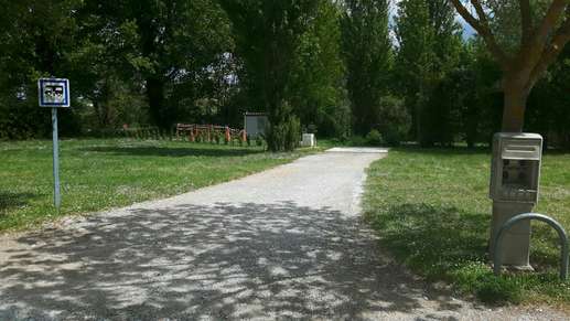 Added a photo to a location