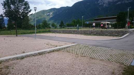 Einem Ort wurde ein Foto hinzugefügt