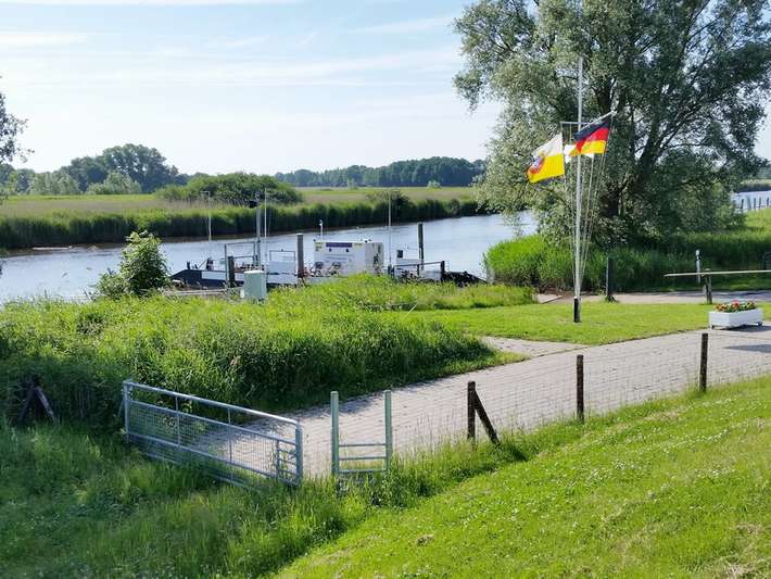 An der Prahmfähre