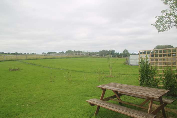 Fraynes Bar Motor Home Park