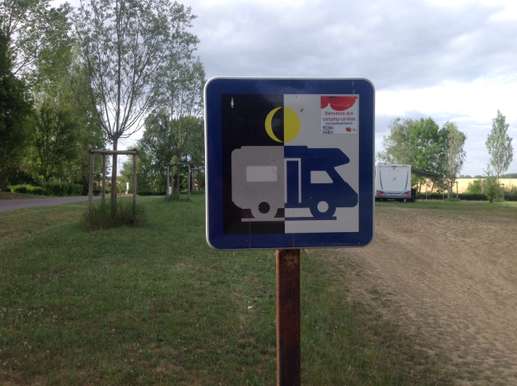 Einem Ort wurde ein Foto hinzugefügt