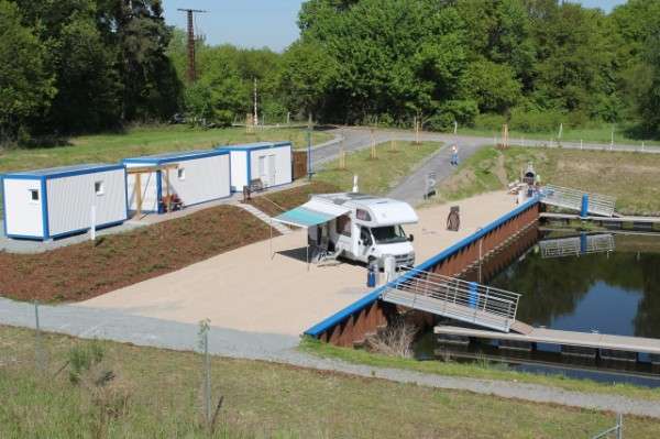 Sportboothafen am Mittellandkanal