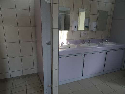 Einem Ort wurde ein Foto hinzugefügt