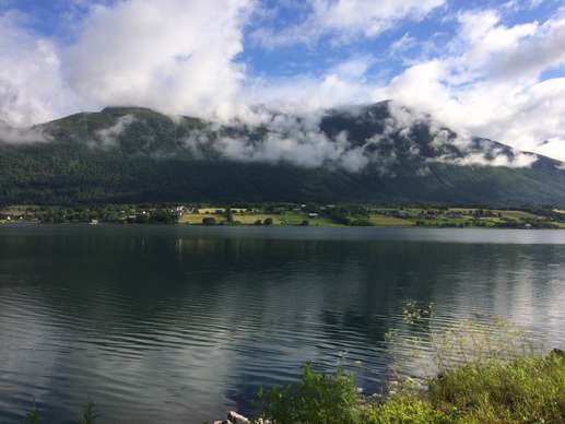 Einem Ort wurde ein Foto hinzugefügt