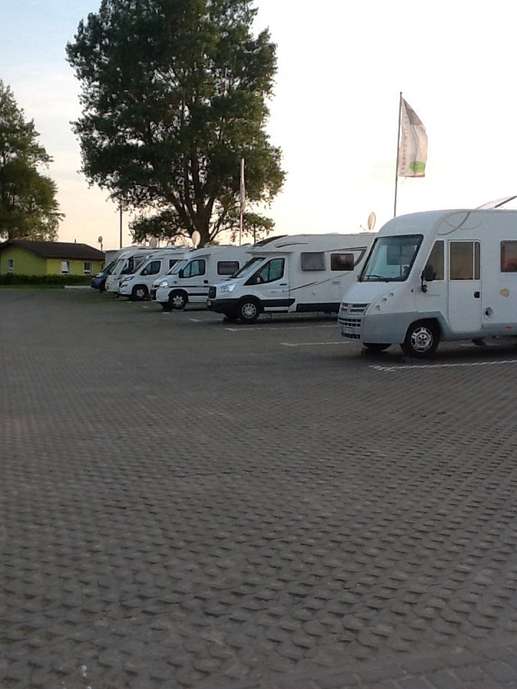 Einem Ort wurde ein Foto hinzugefügt