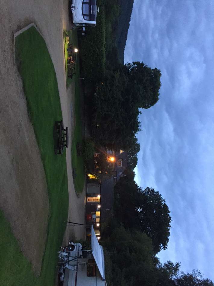 Grouse and Claret Hotel and Caravanpark